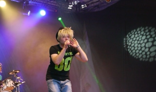 80S ALIVE 80ER JAHRE TRIBUTE BAND EPK, „80sALIVE“ die 80er-Jahre Legenden-Tribute-Show Der Showact mit Retro-Flair wird moderiert von „Mickie Sixx“. Eine „Back to the 80s“ Party im Originallook der Stars Die Ärzte